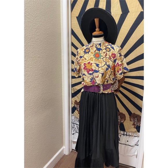 🌈 Amazing Vintage Boho designer top - Picture 11 of 11